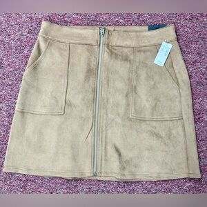 Maurice’s faux suede mini skirt, zipper front, lined, size 12